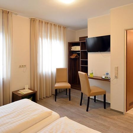 L' Angolo Ristorante & Hotel Gmbh Trier Buitenkant foto